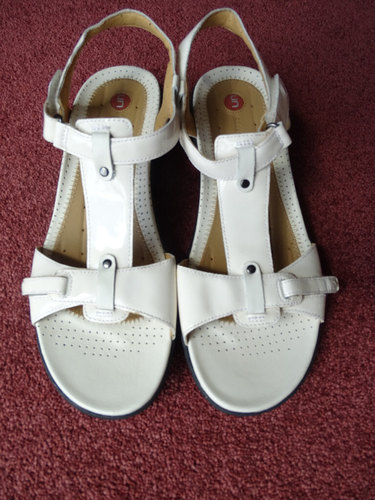 clarks ladies shoes size 9
